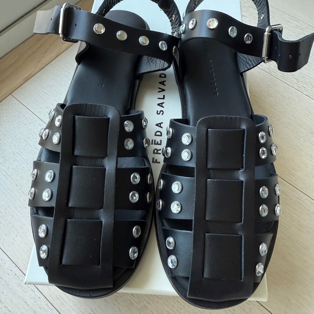 Freda Salvador Sera Fisherman Sandals